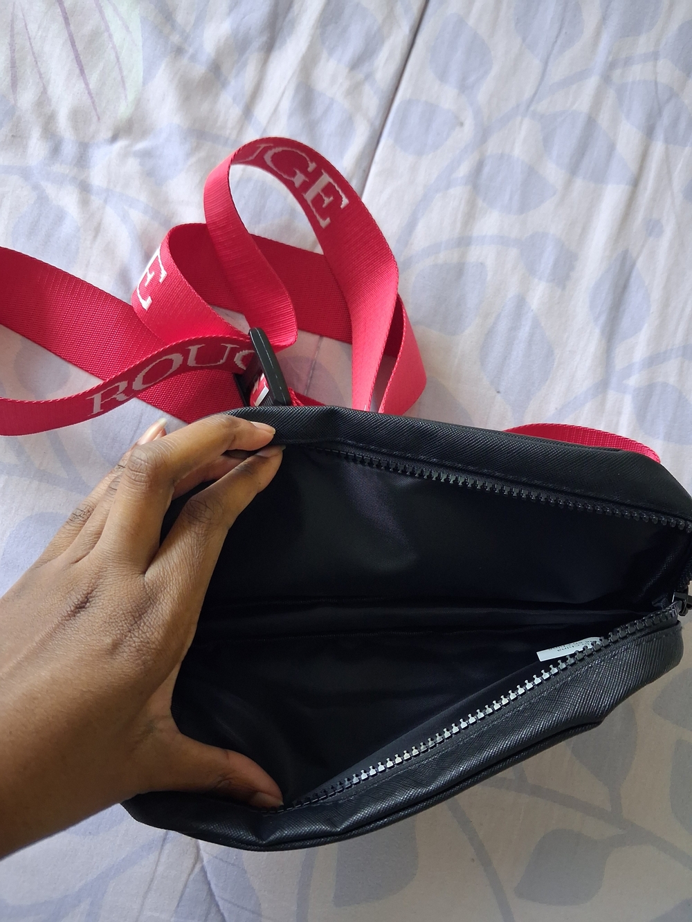 Sephora 'ROUGE' Belt Bag - Picture 3 of 3